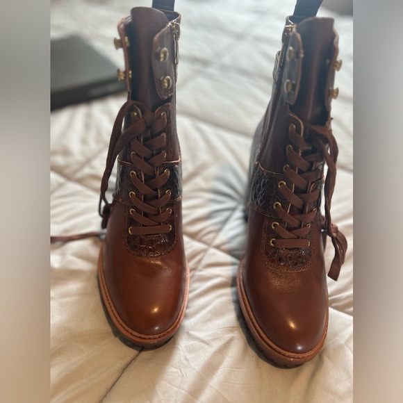 COPY - Vince Camuto Elnoah Women's Boots - Picture 10 of 11